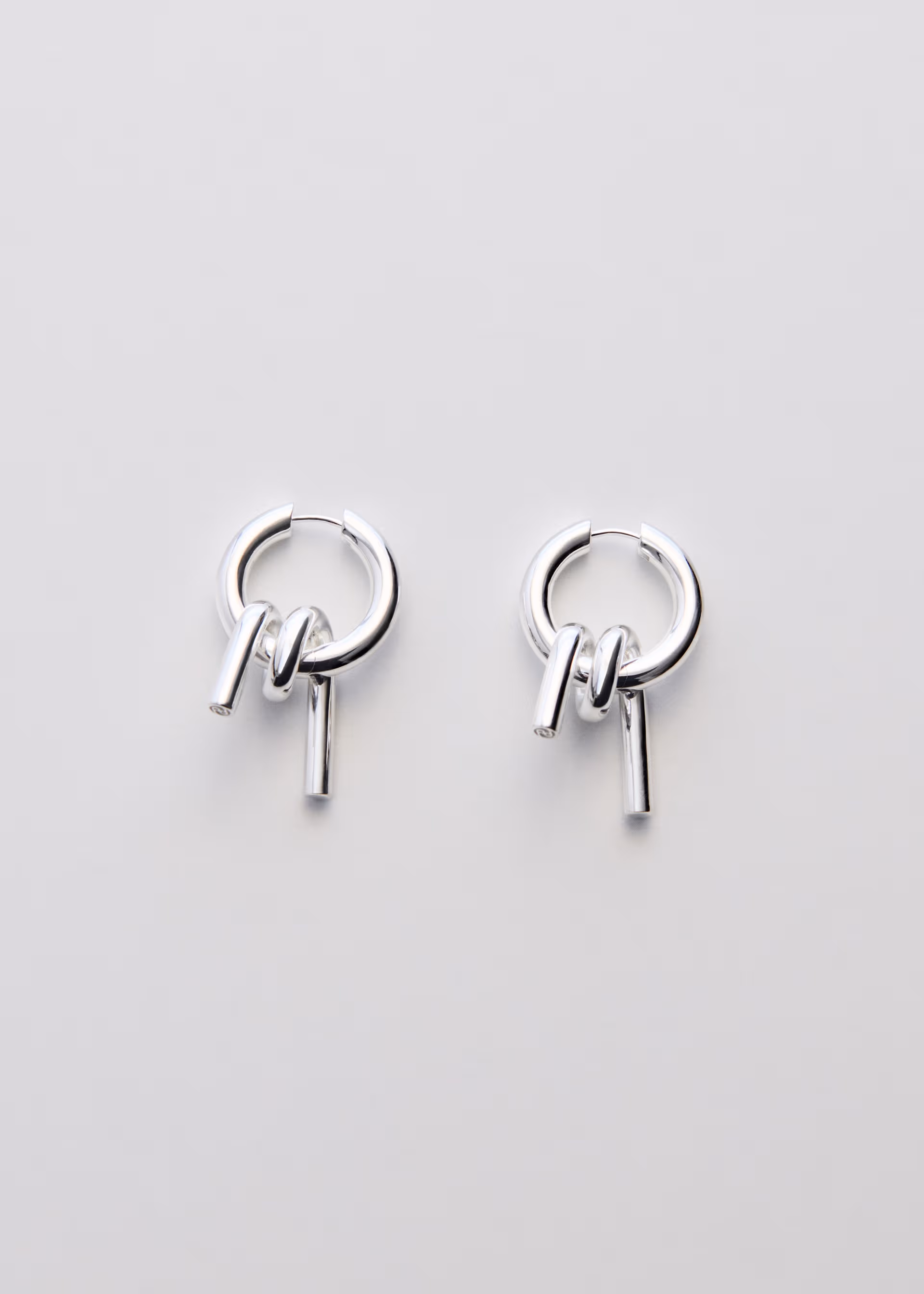 642_f35fa6a267-wire_earrings_large_silver_p1-2400.avif