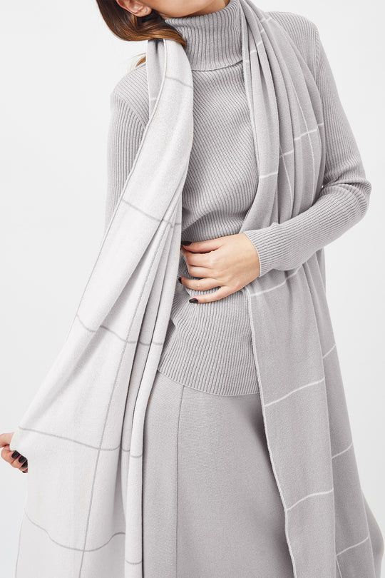 Knitted-organic-cotton-turtleneck-pullover-grey-2.jpg