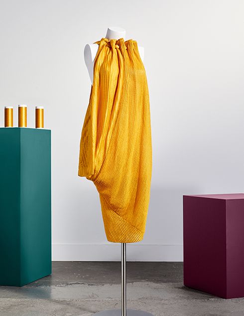MICROSILK2_GOLDDRESS_490x635.jpg