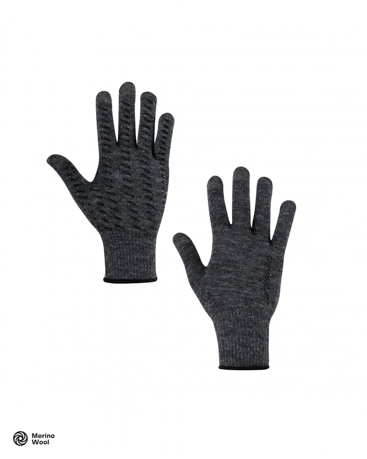 merino-gloves-104338-w740-h925-crop-flags1-v2-compressed-95.webp