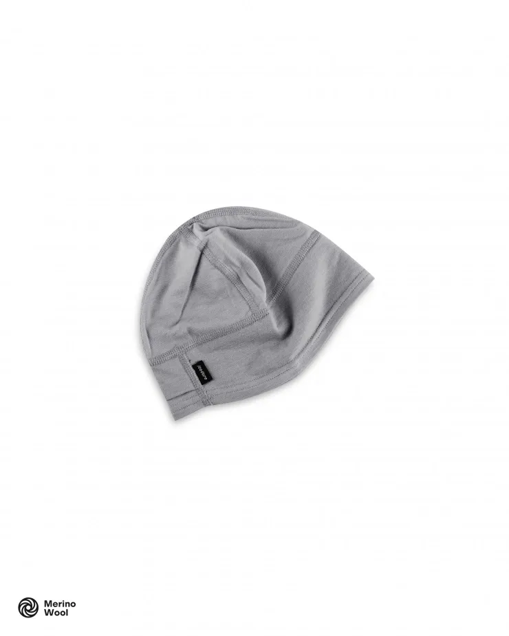 merino-winter-hat-vapor-grey-106330-w740-h925-crop-flags1-v2-compressed-95.webp