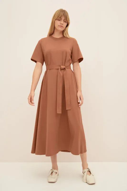 t-shirt_swing_dress-sienna-11.webp
