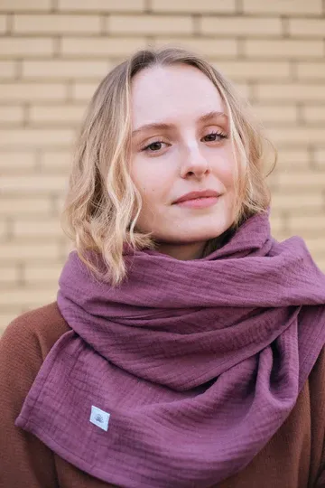 touchmenotclothing-organic-scarf-giant-plum-2.webp