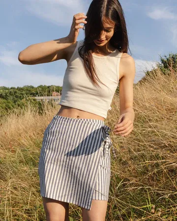 touchmenotclothing-organic-skirt-linen-stripes-3.webp