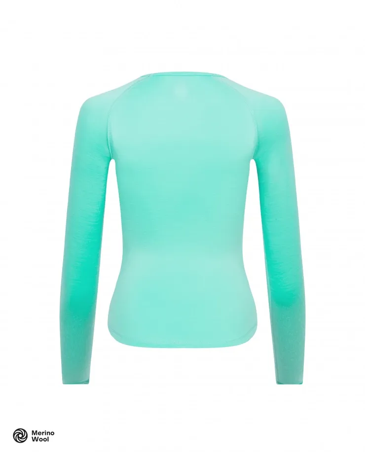 women-s-merino-long-sleeve-baselayer-cascade-105616-w740-h925-crop-flags1-v2-compressed-95.webp
