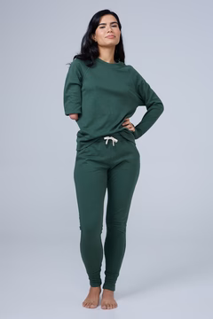 womens-loungewear-set-organic-sustainable-green-6.avif